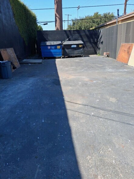 More Photos Of 2320 W Slauson Ave, Los Angeles Warehouse For Lease