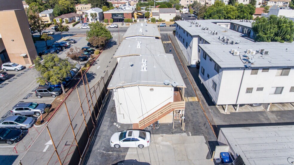 More Photos Of , Glendale Multifamily For Sale