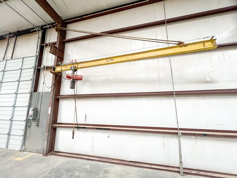 More Photos Of 12620 W County Road 133, Odessa Warehouse For Lease