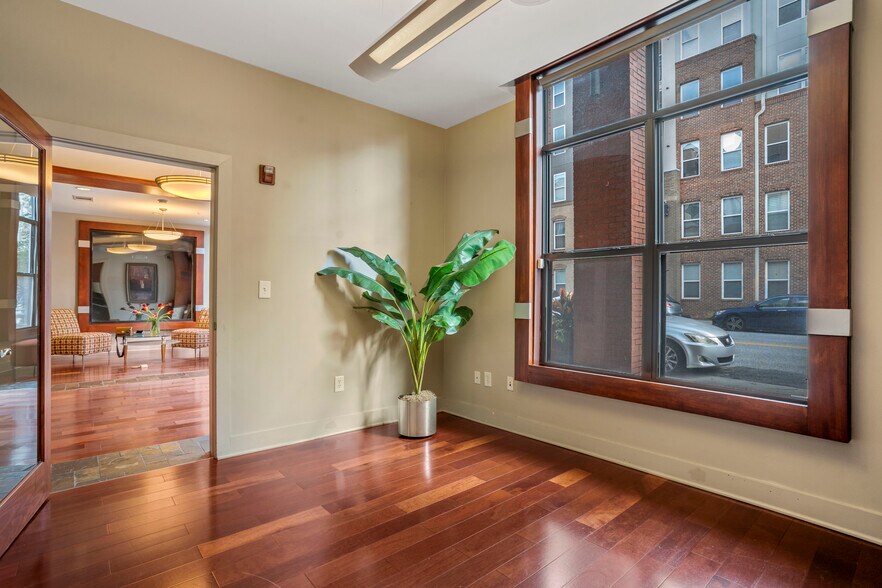 More Photos Of 400 17th St NW, Atlanta Apartments For Lease