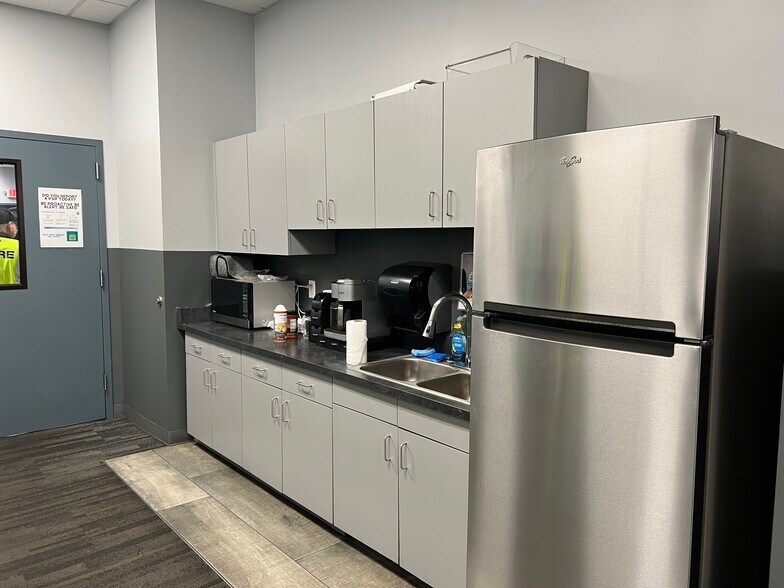 More Photos Of , Spring Hill Industrial For Sale