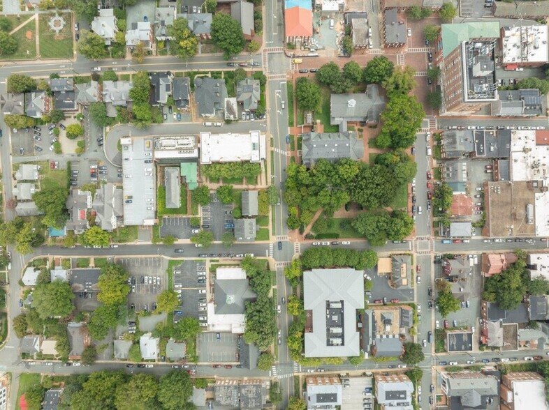 More Photos Of 415 4th St NE, Charlottesville Office Residential For Sale