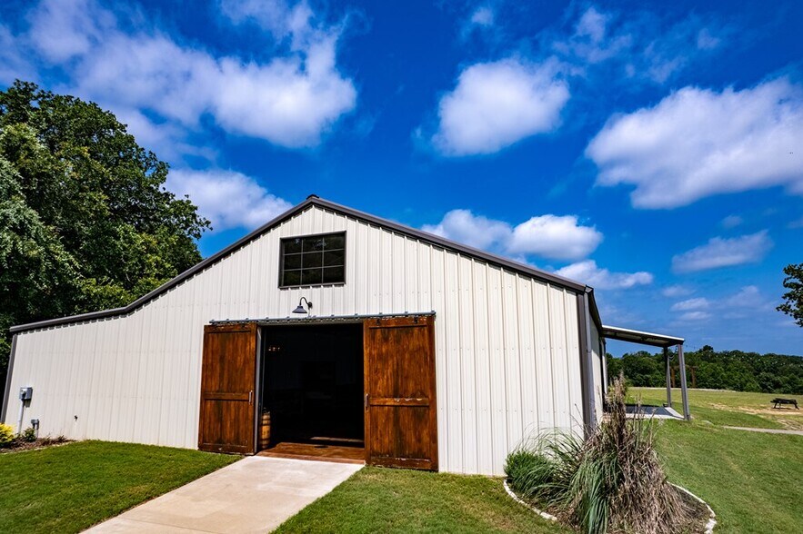 More Photos Of 5015 State Highway 155, Palestine Lodge Meeting Hall For Sale