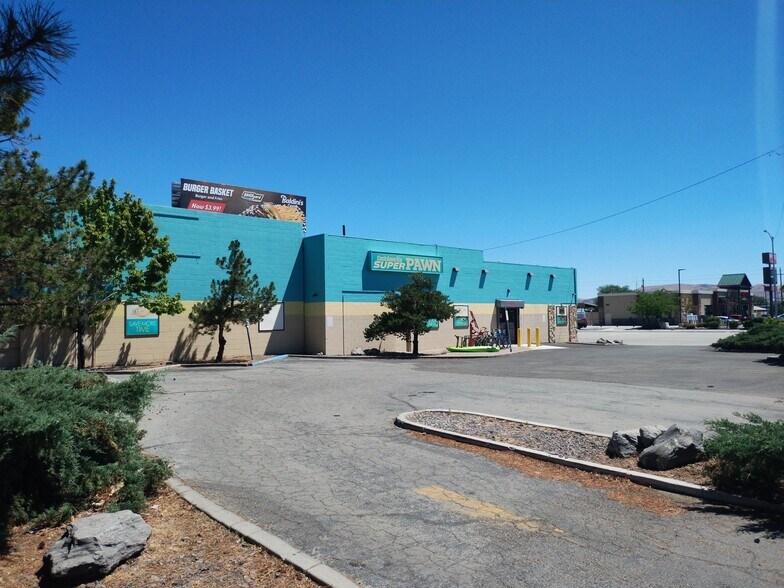 More Photos Of 641 S Rock Blvd, Sparks Freestanding For Sale