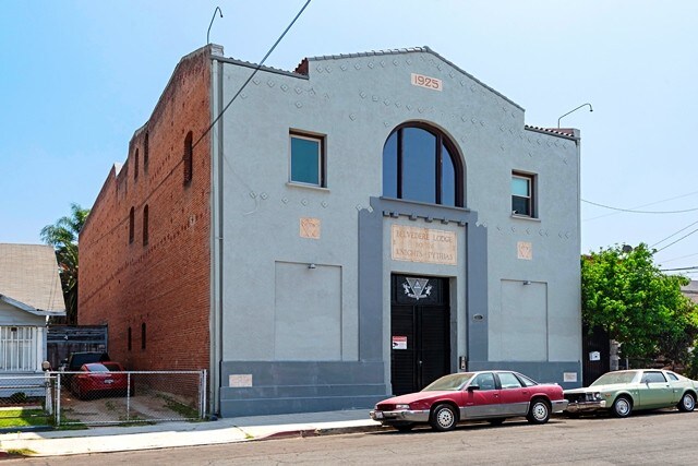 More Photos Of 124 N Townsend Ave, Los Angeles Loft Creative Space For Sale