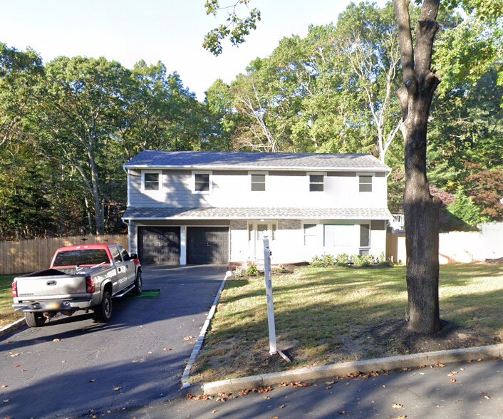Primary Photo Of 57 Sheryl Cres, Smithtown Apartments For Sale
