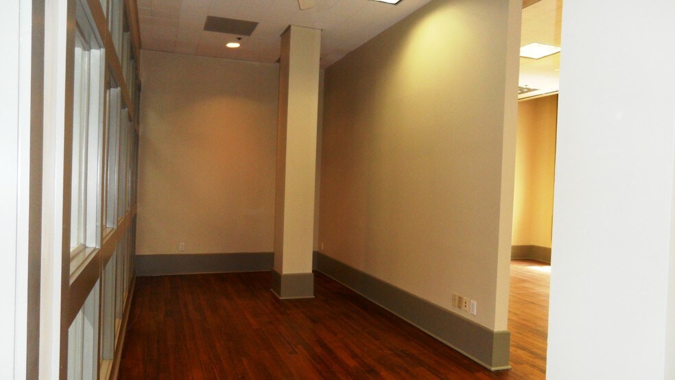 More Photos Of 306 22nd St, Galveston Office For Lease