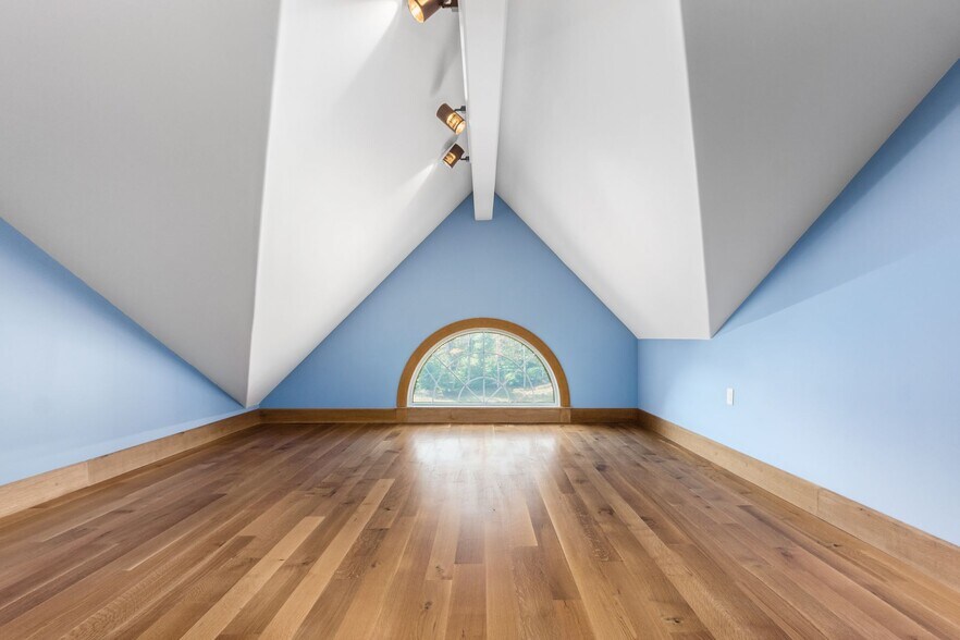 More Photos Of 16012 OH-678, Rockbridge Lodge Meeting Hall For Sale