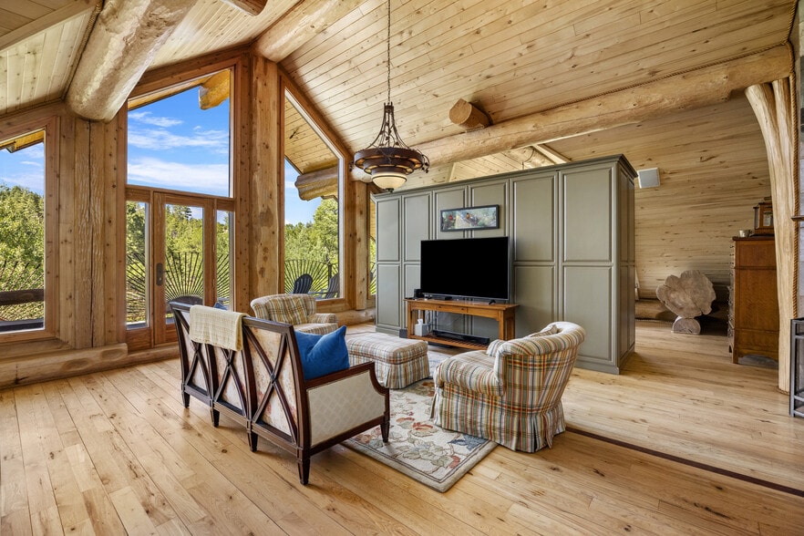More Photos Of 1613 Black Canyon Rd, Heber Lodge Meeting Hall For Sale