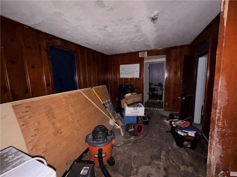 More Photos Of 230 Reynolds St, Rochester Flex For Sale