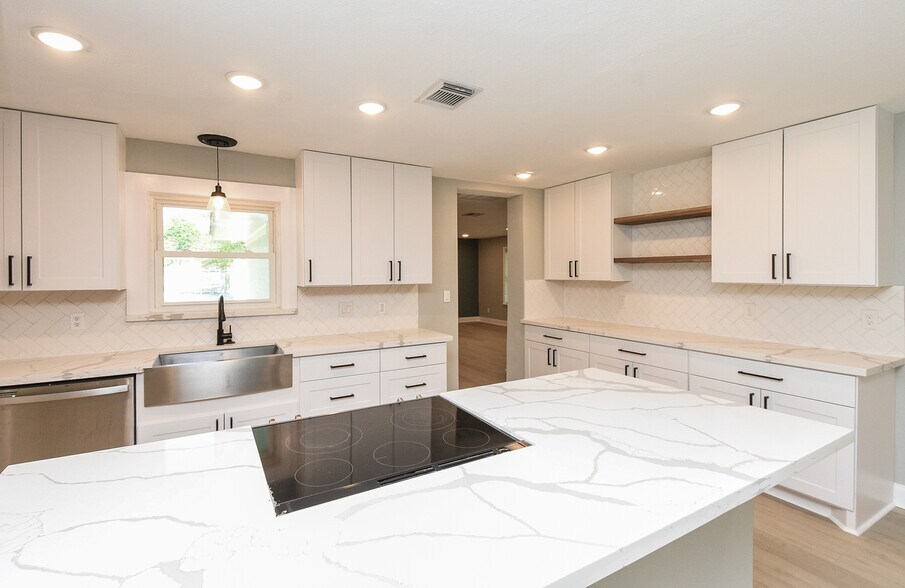 More Photos Of 19022 Old Mueschke Rd, Tomball Medical For Lease