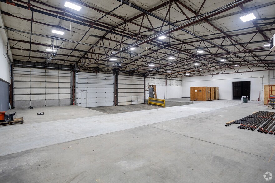 More Photos Of 97 Bancroft St, Auburn Distribution For Lease