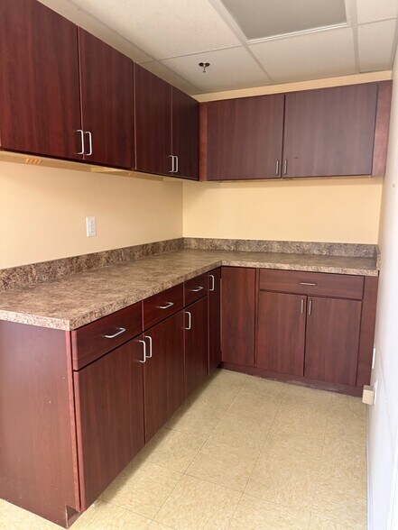 More Photos Of 10260-10268 Baltimore National Pike, Ellicott City Unknown For Lease