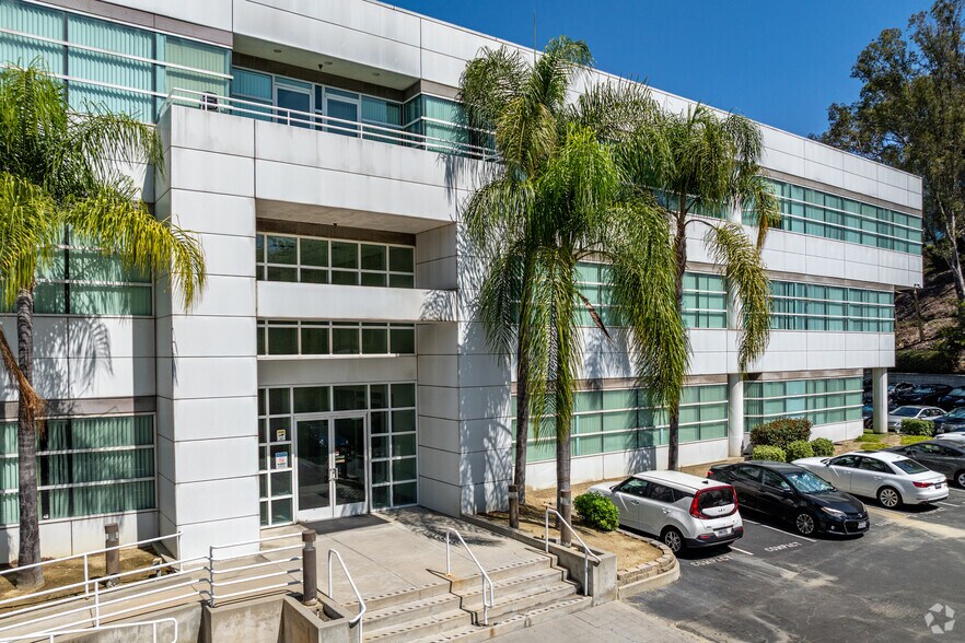 More Photos Of 1111 Corporate Center Dr, Monterey Park Loft Creative Space For Sale