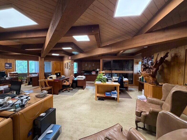 More Photos Of 900 McLean Rd, Cortland Office For Sale
