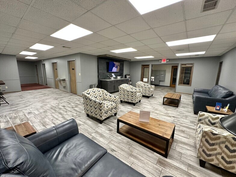 More Photos Of 9245 Calumet Ave, Munster Office For Lease