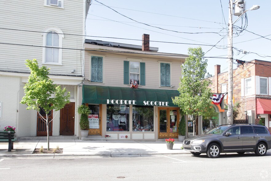 Primary Photo Of 133 Mason St, Saugatuck General Retail For Sale