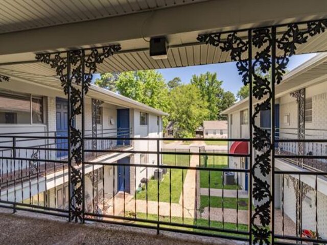 More Photos Of 818 W 28th Ave, Pine Bluff Apartments For Sale
