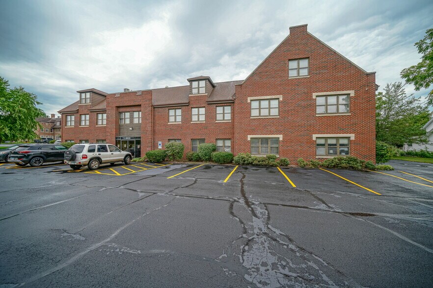 More Photos Of , Rockford Office For Sale