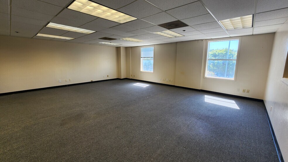 More Photos Of 1199 B St, Hayward Storefront Retail Office For Lease