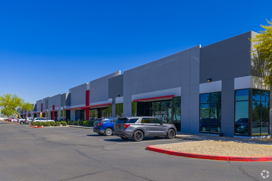 More Photos Of 13765 W Auto Dr, Goodyear Distribution For Lease