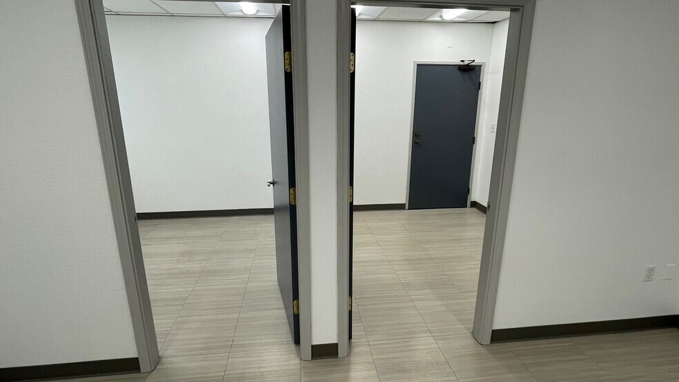 More Photos Of 2264 Fair Oaks Blvd, Sacramento Office For Lease