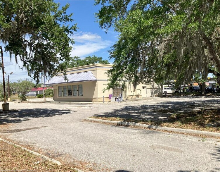 More Photos Of 939 S 6th Ave S, Wauchula General Retail For Sale