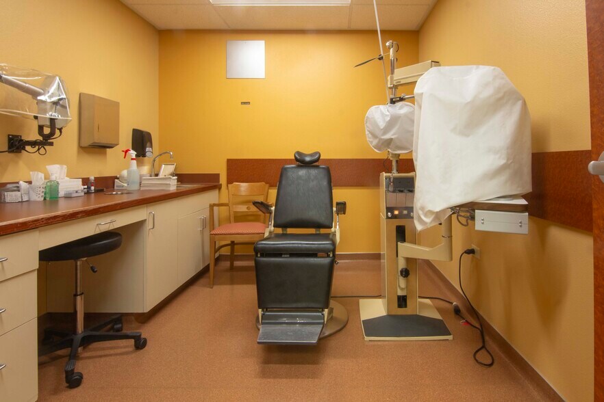 More Photos Of 246 N 18th Ave, Pocatello Healthcare For Sale