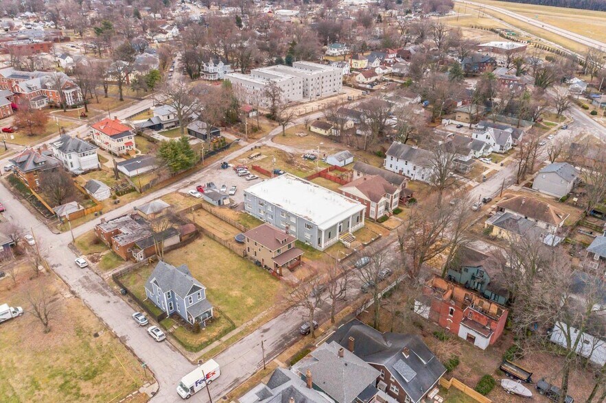 More Photos Of 1320 Parrett St, Evansville Apartments For Sale