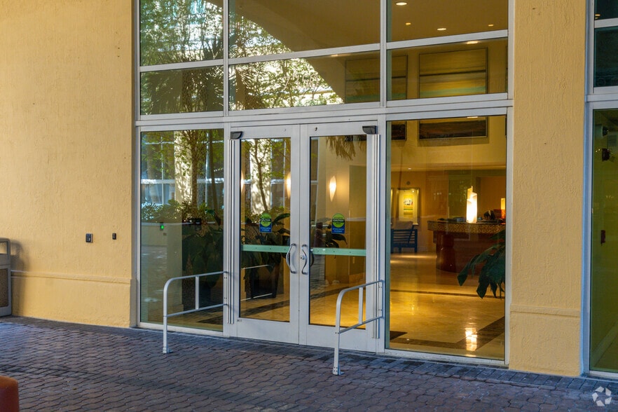 More Photos Of 7350 SW 89th St, Miami Apartments For Lease