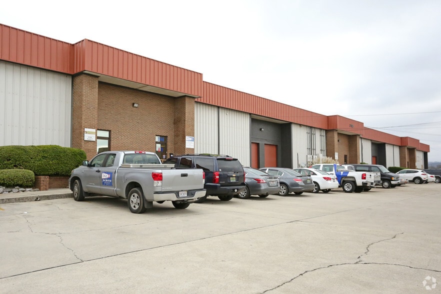 More Photos Of 2106 West Ferry Way, Huntsville Light Distribution For Lease