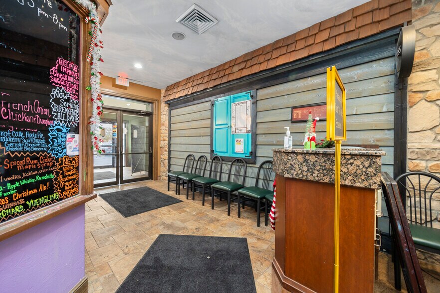 More Photos Of 4415 Liberty Ave, Vermilion General Retail For Sale