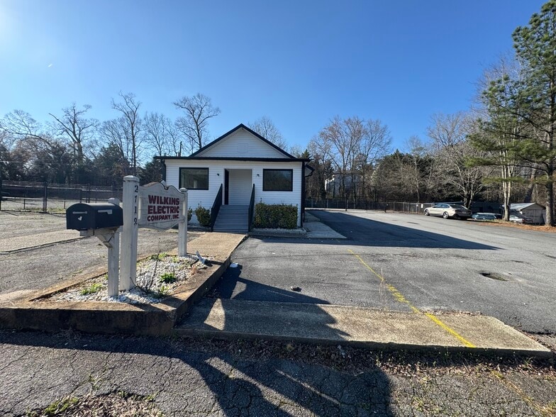 More Photos Of 2719 Huff Dr, Lawrenceville Office For Lease
