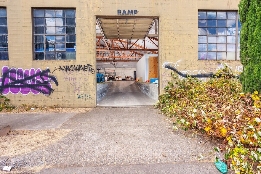 More Photos Of 2336 N Randolph Ave, Portland Unknown For Lease