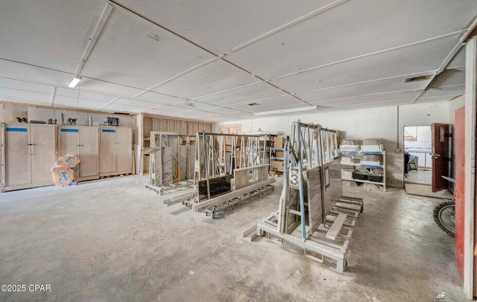 More Photos Of 2515 E 15th St, Panama City Freestanding For Sale