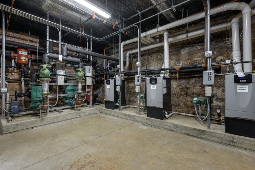 More Photos Of 2100-2114 S Indiana Ave, Chicago Apartments For Sale
