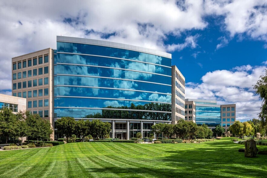 More Photos Of 201 Redwood Shores Pky, Redwood City Unknown For Sale
