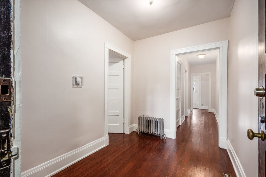 More Photos Of 94 N 20th St, Columbus Apartments For Sale