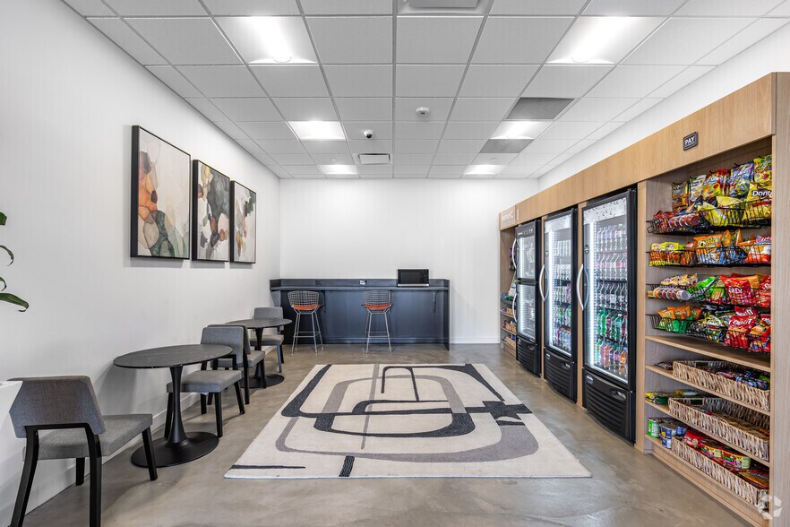 More Photos Of 1349 Empire Central Dr, Dallas Office For Lease