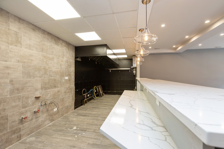 More Photos Of 1143-1155 N Wells St, Chicago Apartments For Lease