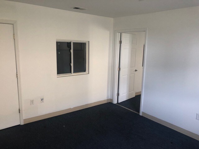 More Photos Of 372 Technology Dr, Walterboro Warehouse For Lease