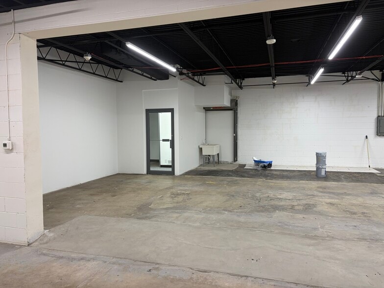 More Photos Of 4562 N 127th St, Butler Light Manufacturing For Sale