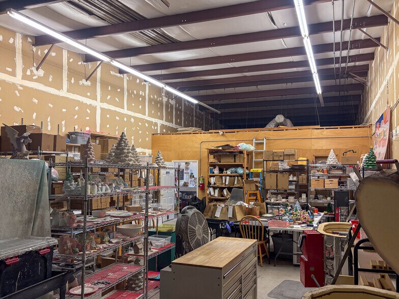 More Photos Of 622 Old Trolley Rd, Summerville Storefront For Lease