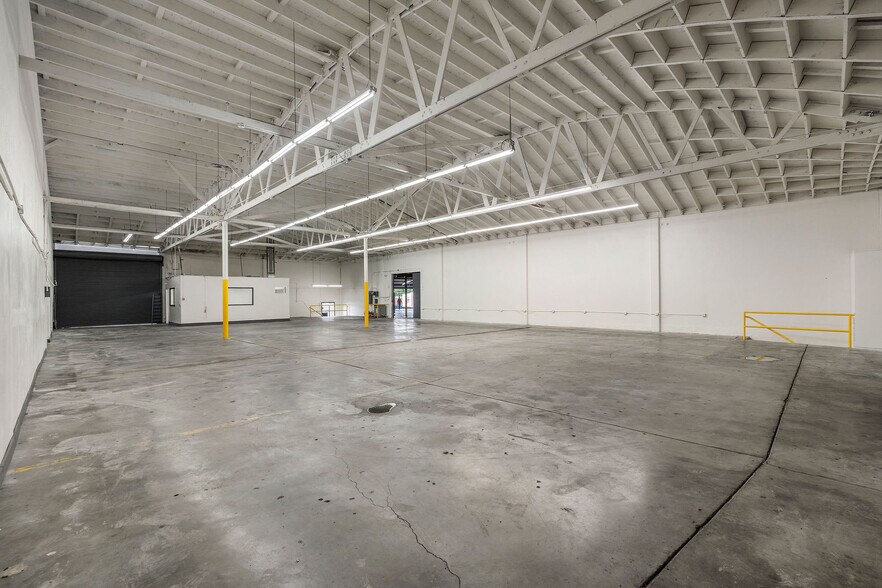 More Photos Of 3301 Maple Ave, Los Angeles Unknown For Lease