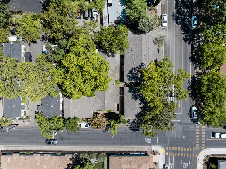 More Photos Of 1701 Lake St, Calistoga Apartments For Sale