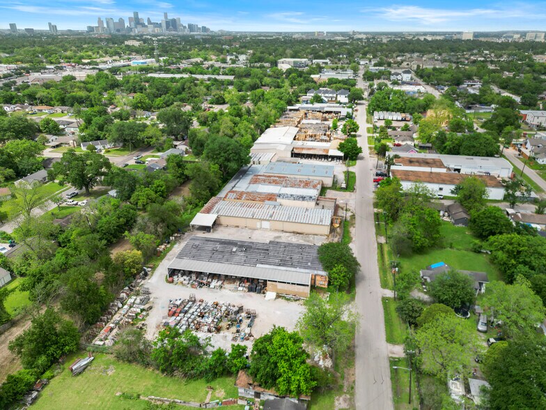 More Photos Of 6302 Saint Augustine St, Houston Manufacturing For Lease