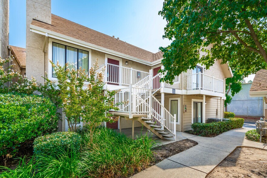 More Photos Of 1530 Howe Ave, Sacramento Hotel For Sale