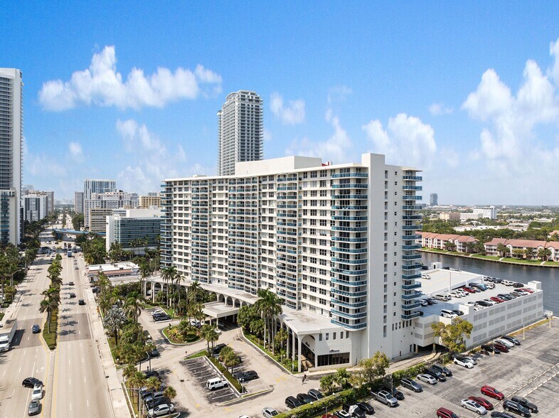 More Photos Of 3800 S Ocean Dr, Hollywood Office For Sale