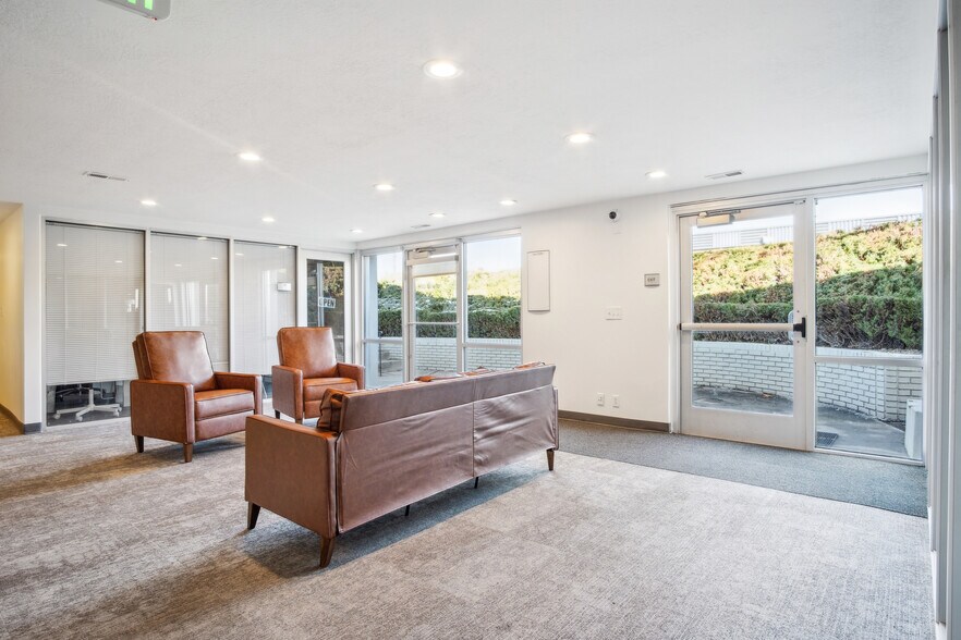 More Photos Of 940 N 400 E, North Salt Lake Office For Sale