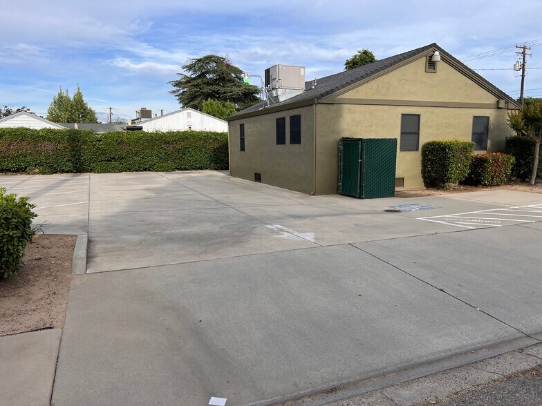 More Photos Of 2450 E Whitmore Ave, Ceres Medical For Lease